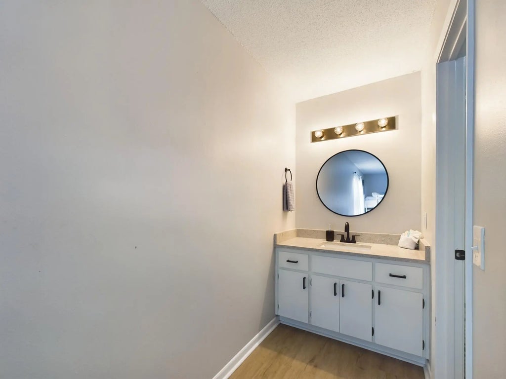 16 of 24 - 121 4th Avenue, Shalimar, FL