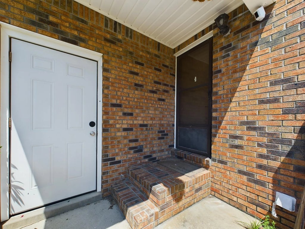 21 of 24 - 121 4th Avenue, Shalimar, FL