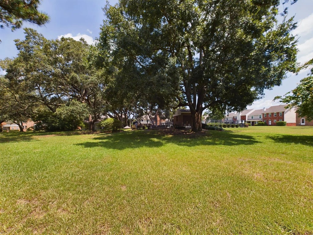 24 of 24 - 121 4th Avenue, Shalimar, FL