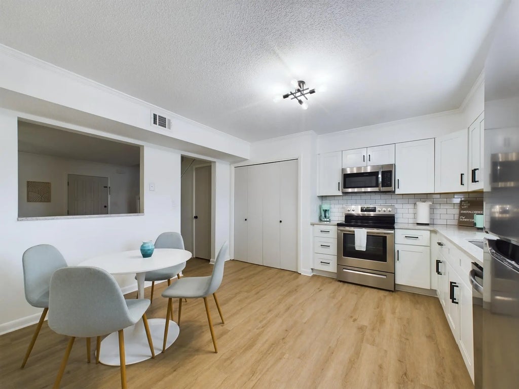 6 of 24 - 121 4th Avenue, Shalimar, FL