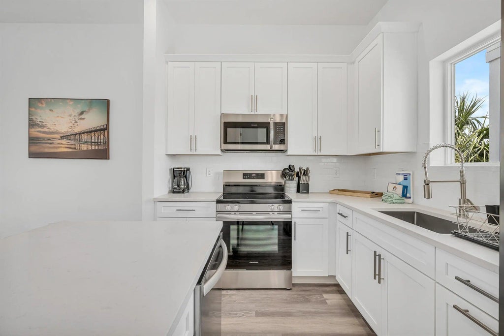 11 of 33 - 1421 Sonata Court Court, Navarre, FL