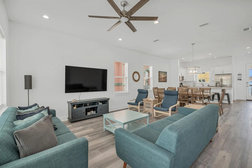 17 of 33 - 1421 Sonata Court Court, Navarre, FL