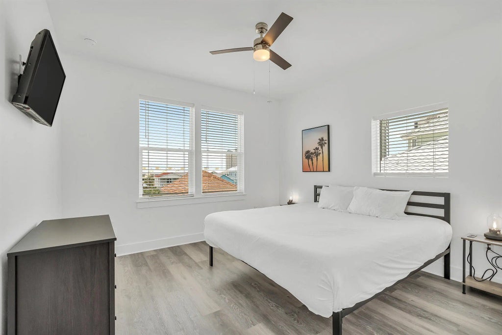 22 of 33 - 1421 Sonata Court Court, Navarre, FL