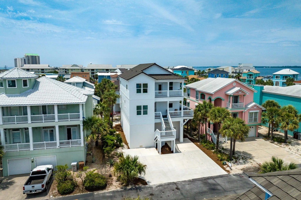 3 of 33 - 1421 Sonata Court Court, Navarre, FL