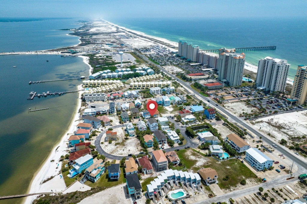 6 of 33 - 1421 Sonata Court Court, Navarre, FL
