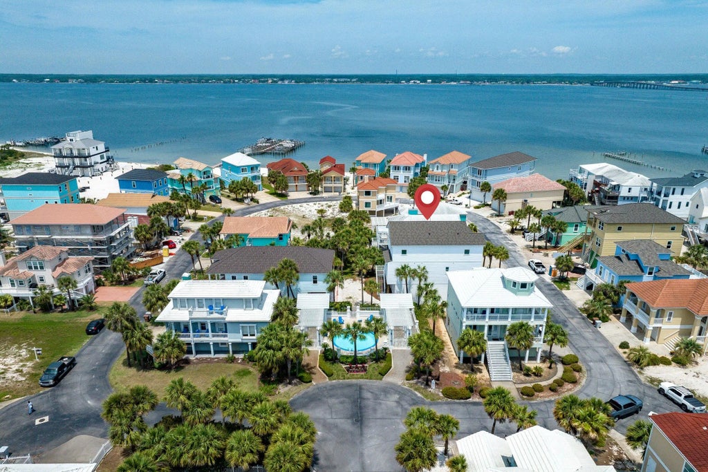 7 of 33 - 1421 Sonata Court Court, Navarre, FL