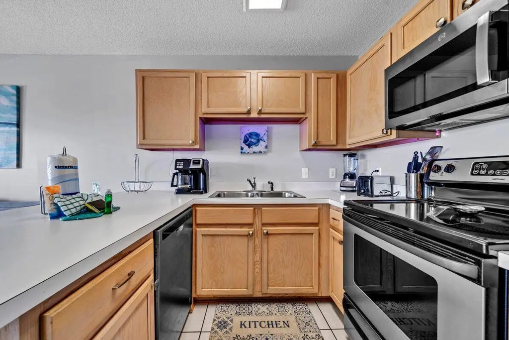 6 of 30 - 3191 Scenic Highway 98 313, Destin, FL