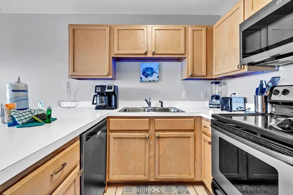 7 of 30 - 3191 Scenic Highway 98 313, Destin, FL