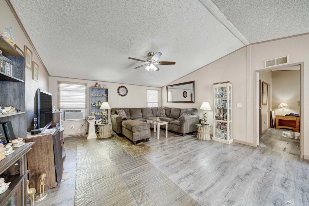 2 of 28 - 315 Magnolia Drive Drive, Panama City Beach, FL