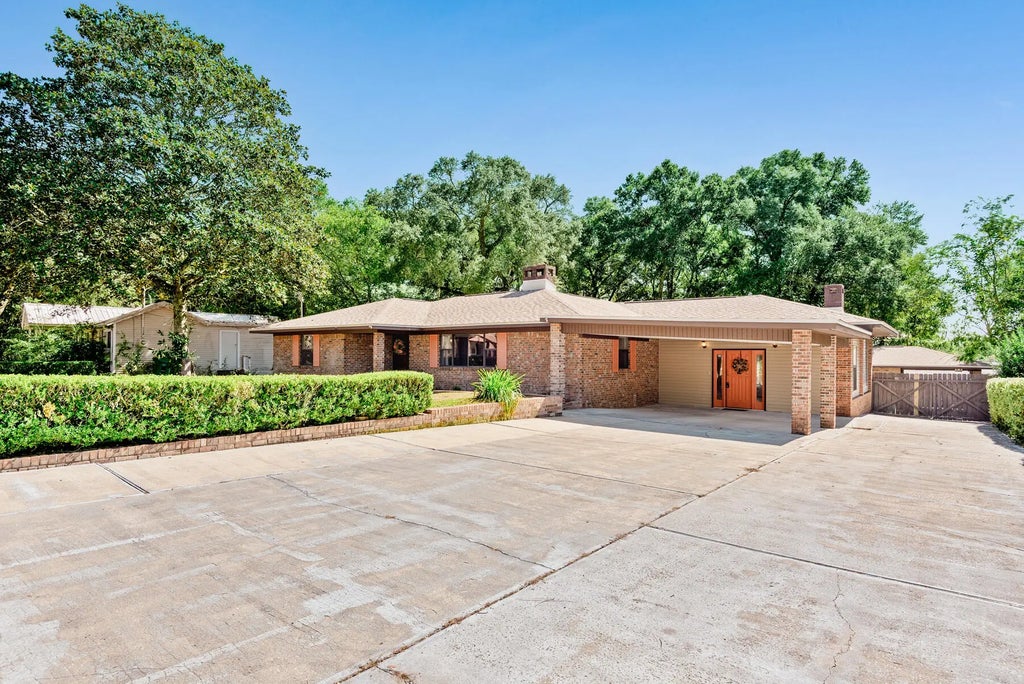 2 of 57 - 315 Florida Street, Niceville, FL