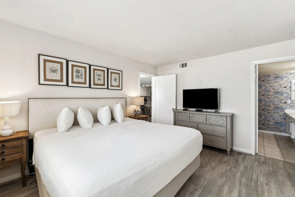 11 of 28 - 23223 Front Beach Road B2405, Panama City Beach, FL