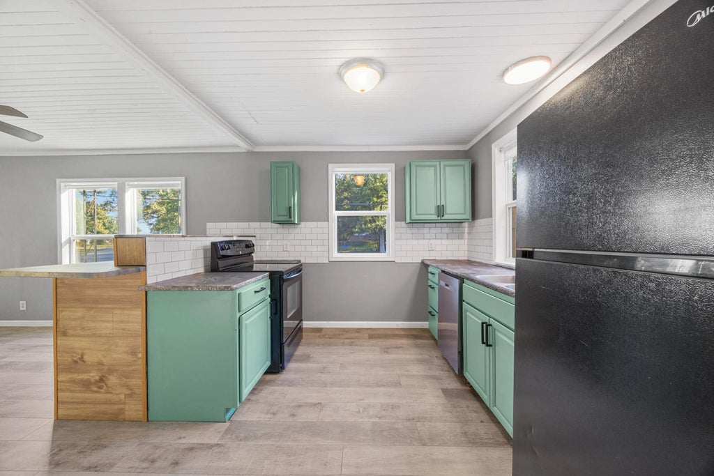 10 of 43 - 198 E 1st Avenue, Crestview, FL