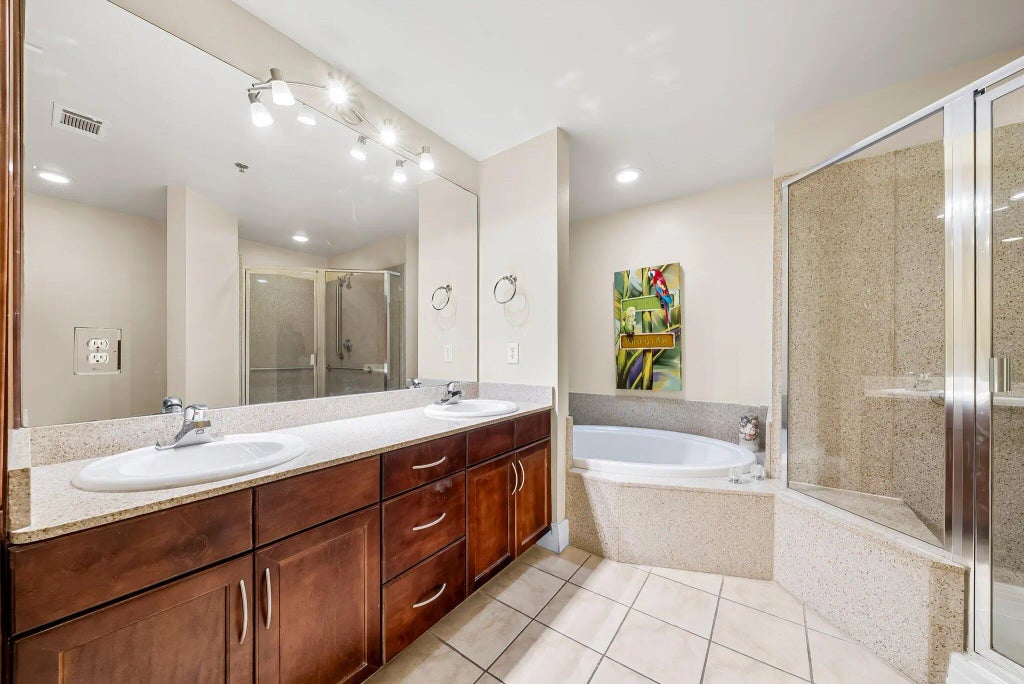 19 of 56 - 9902 S Thomas Drive 1430, Panama City Beach, FL