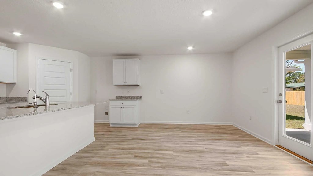 10 of 30 - 204 Eunola Lane, Freeport, FL