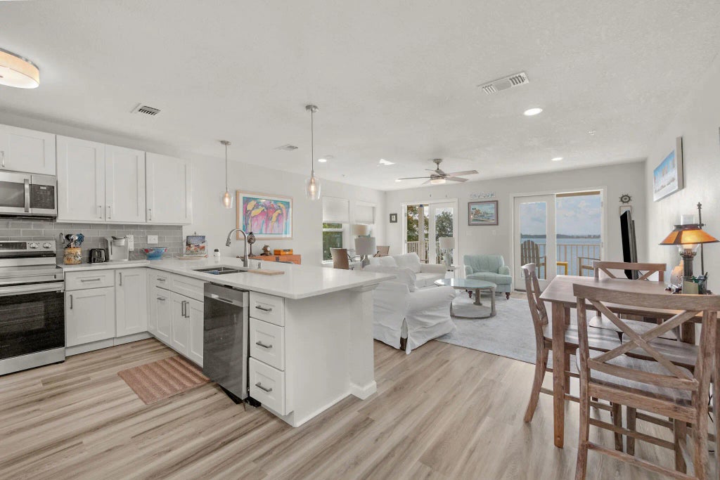 28 of 56 - 1409 W Highway 98 401, Mary Esther, FL