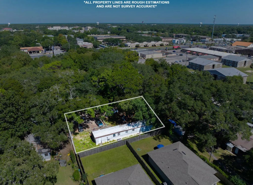 2 of 4 - 765 Pinecrest Lane, Fort Walton Beach, FL