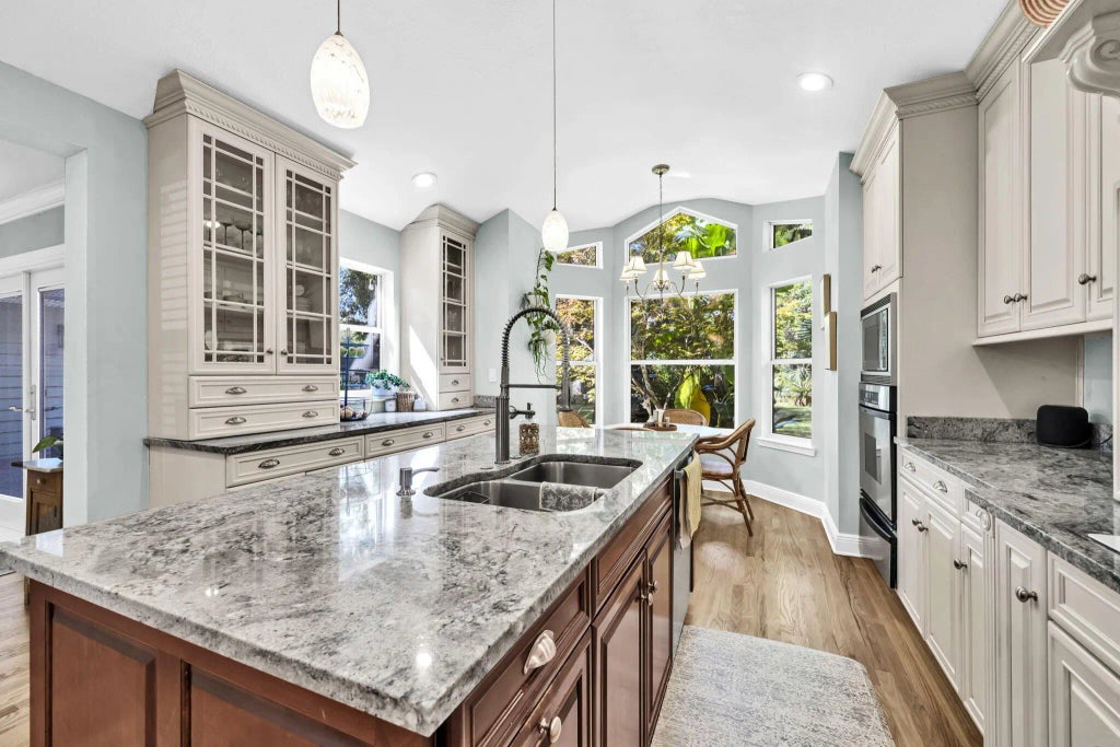 11 of 70 - 32 Se Bay Drive, Fort Walton Beach, FL