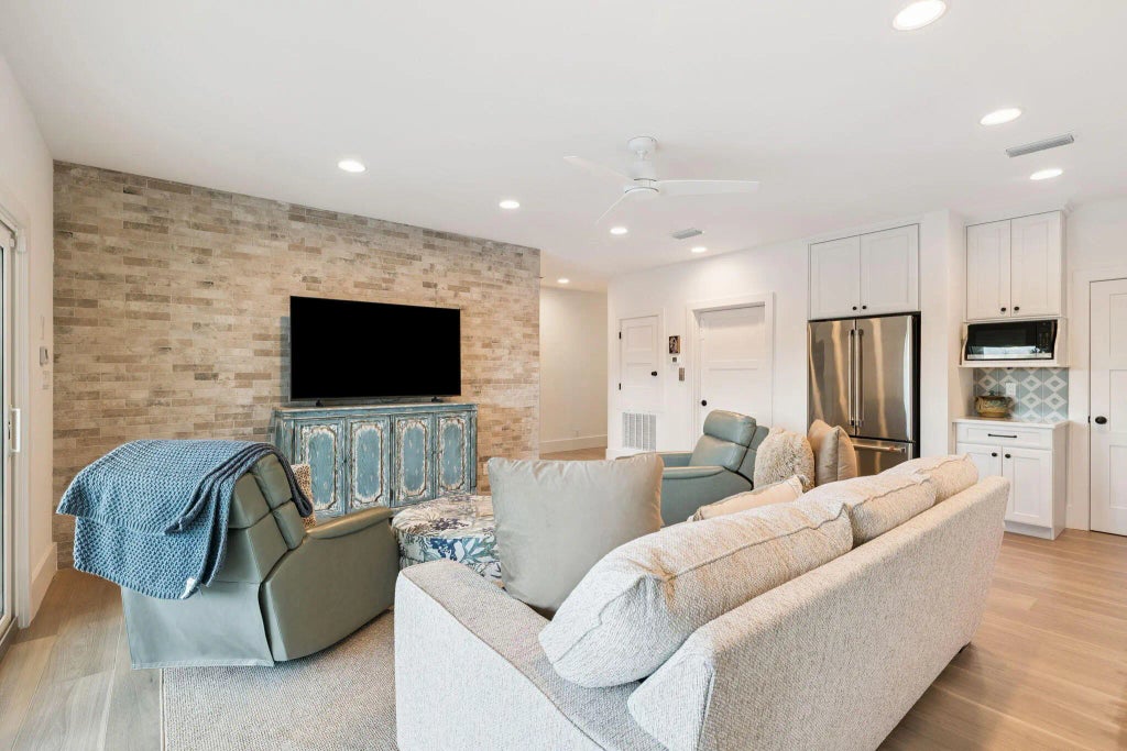 11 of 54 - 754 Harbor Boulevard, Destin, FL