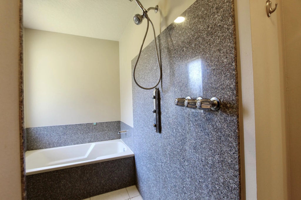 21 of 42 - 5260 Moore Loop, Crestview, FL