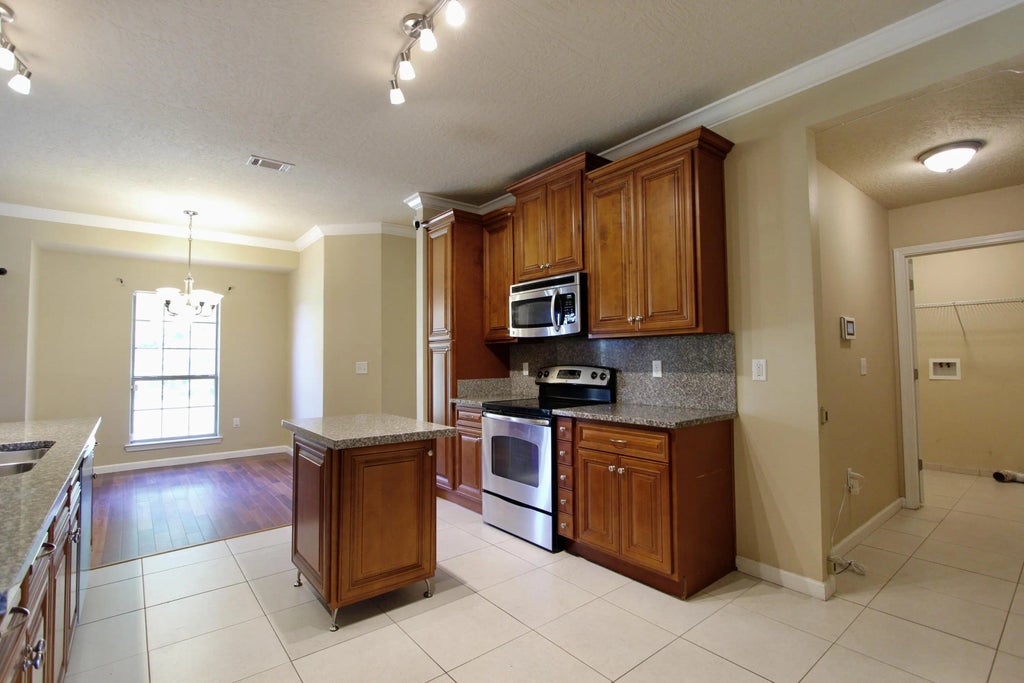 9 of 42 - 5260 Moore Loop, Crestview, FL