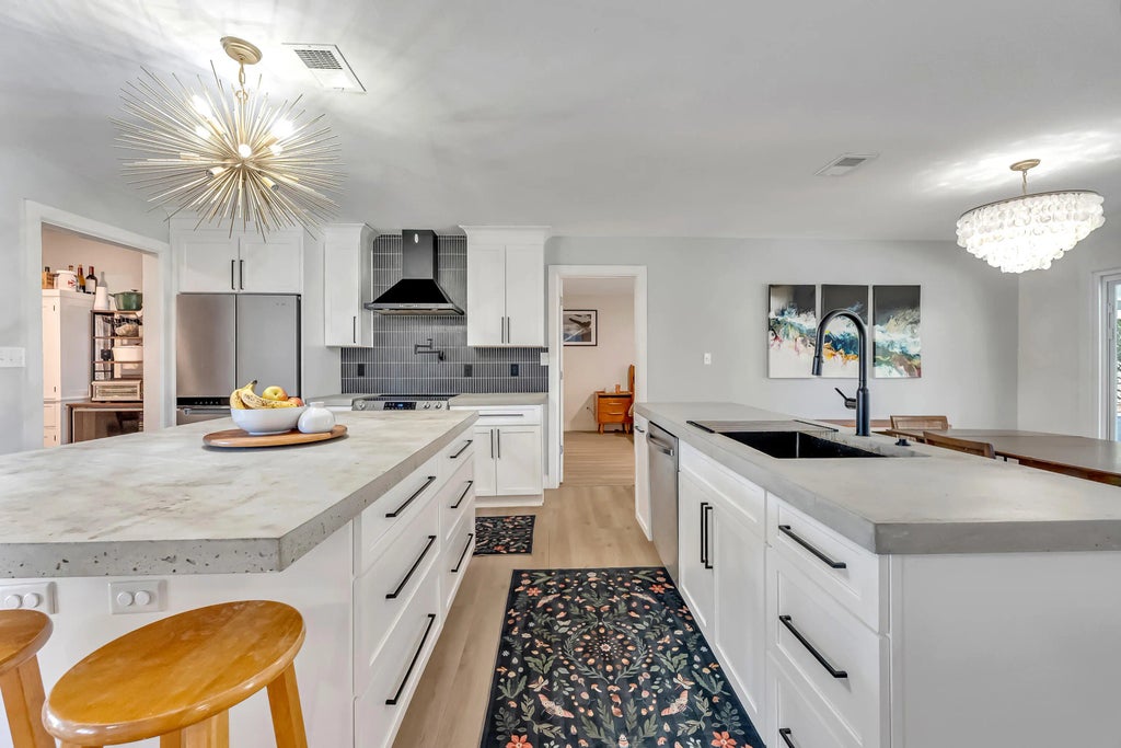 20 of 61 - 2236 Fox Den Drive, Navarre, FL