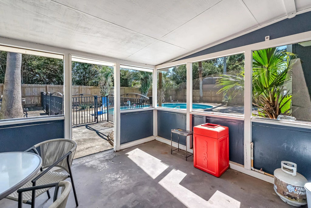 43 of 61 - 2236 Fox Den Drive, Navarre, FL