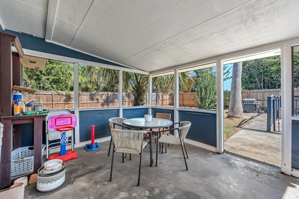 44 of 61 - 2236 Fox Den Drive, Navarre, FL