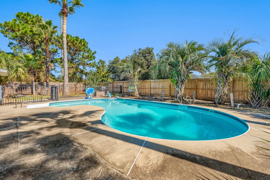 47 of 61 - 2236 Fox Den Drive, Navarre, FL
