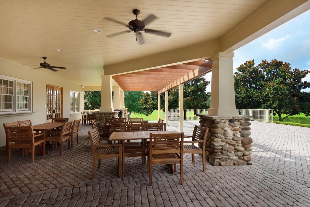 51 of 67 - 125 Whitman Way, Freeport, FL