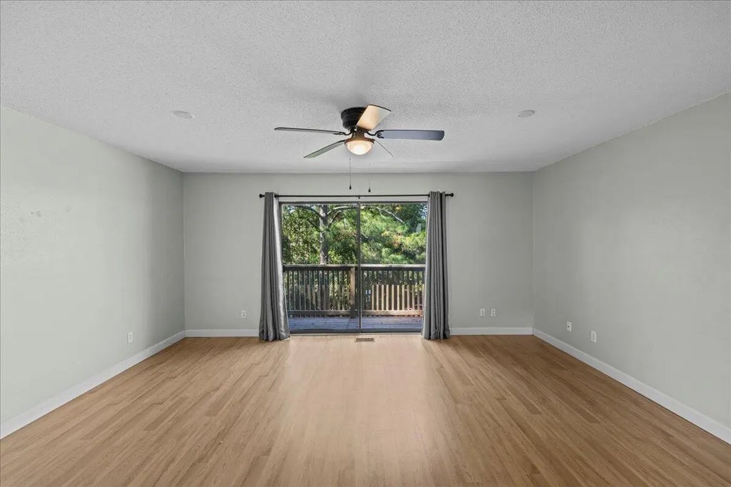 4 of 18 - 200 White Street 2, Niceville, FL