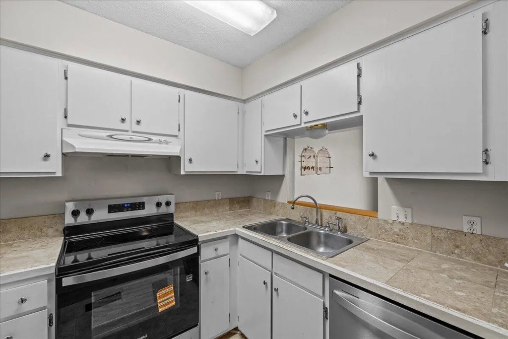 8 of 18 - 200 White Street 2, Niceville, FL