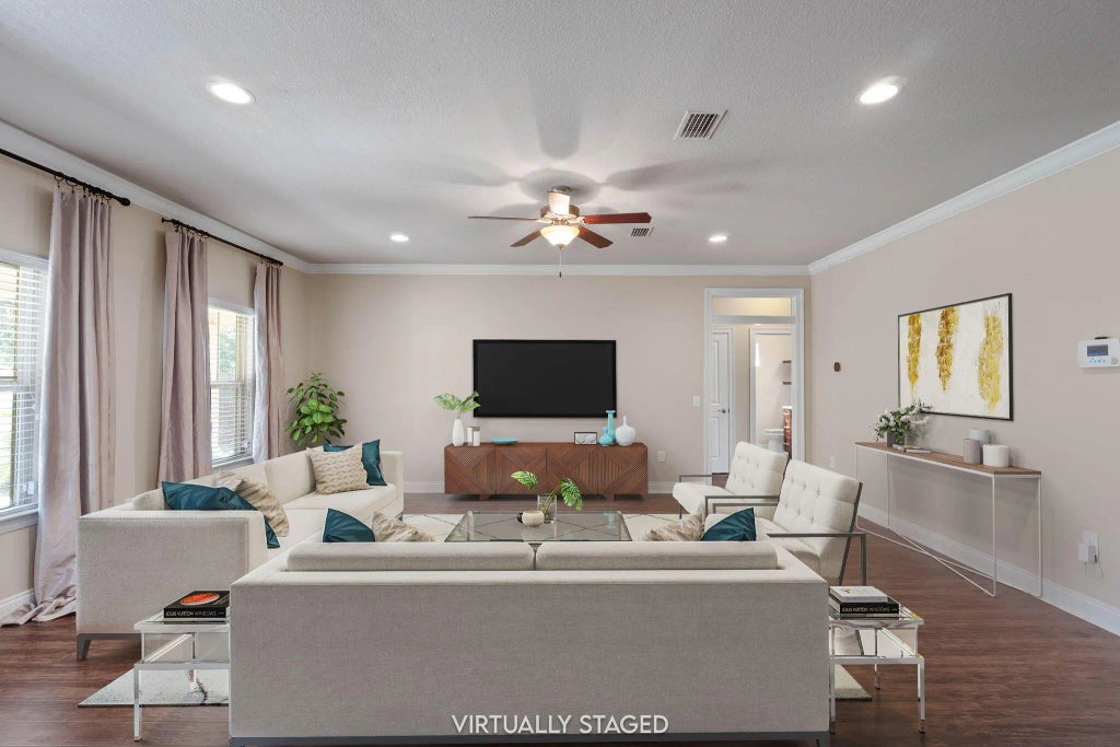 8 of 65 - 1736 Shellfish Drive, Navarre, FL