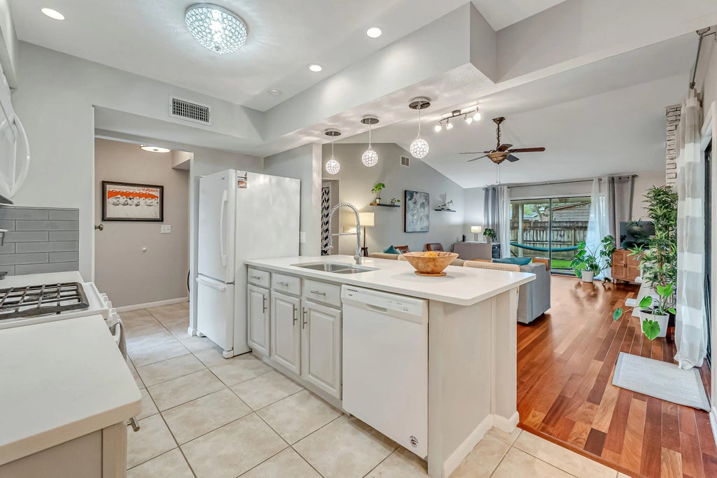 12 of 42 - 200 Long Leaf Court, Niceville, FL