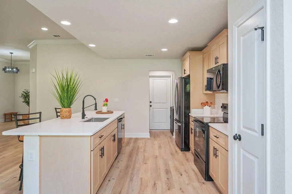 12 of 27 - 693 E Bowers Avenue, Crestview, FL
