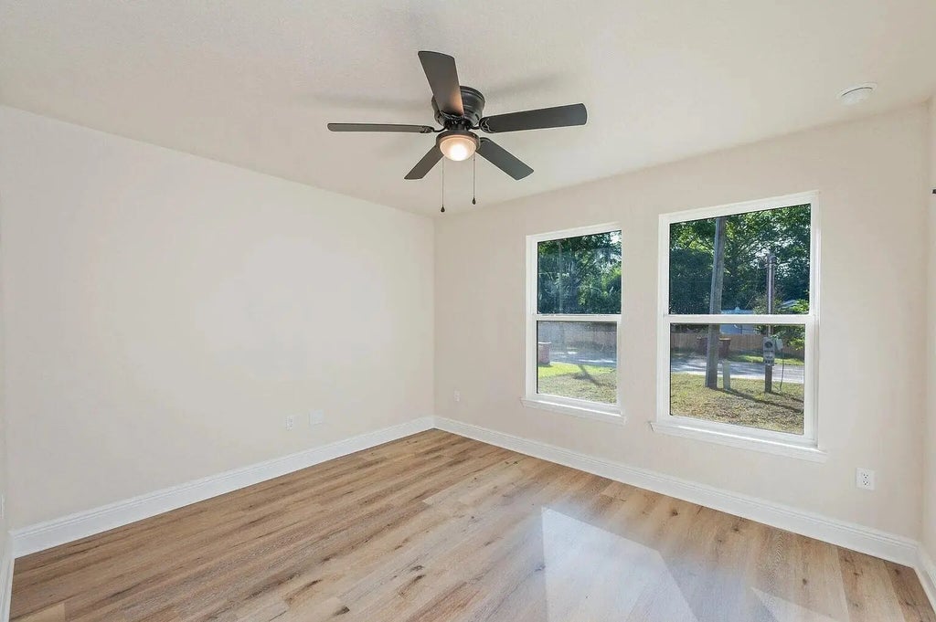 19 of 27 - 693 E Bowers Avenue, Crestview, FL