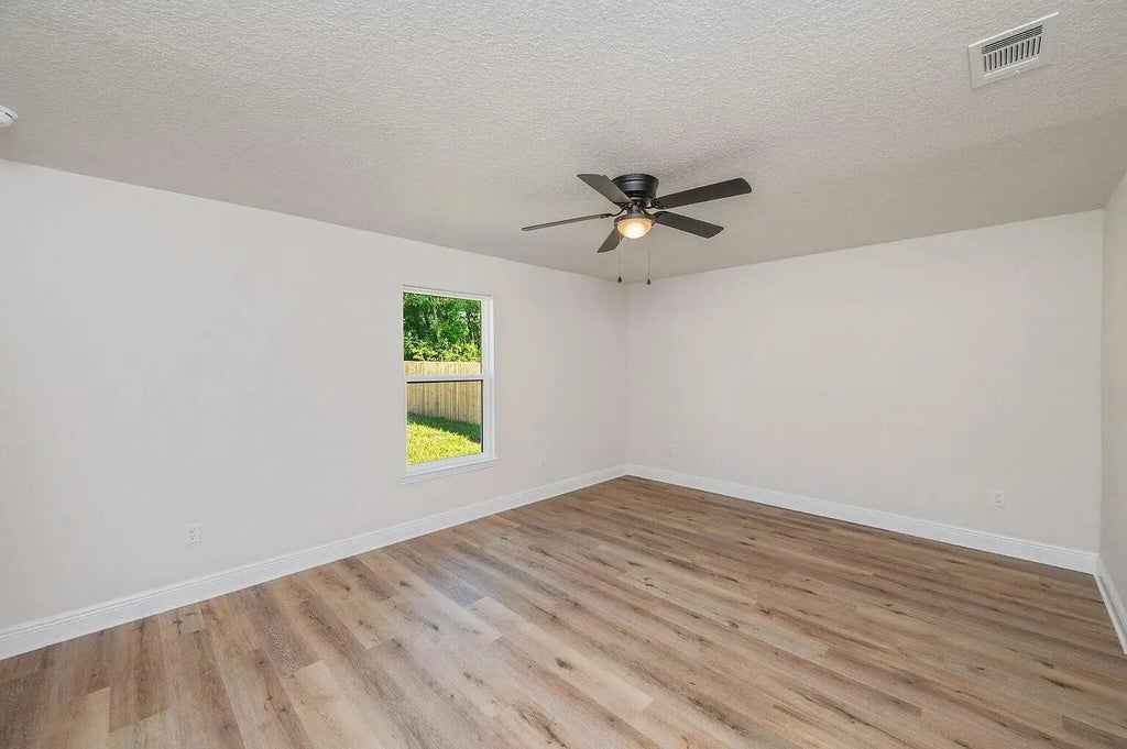 25 of 27 - 693 E Bowers Avenue, Crestview, FL