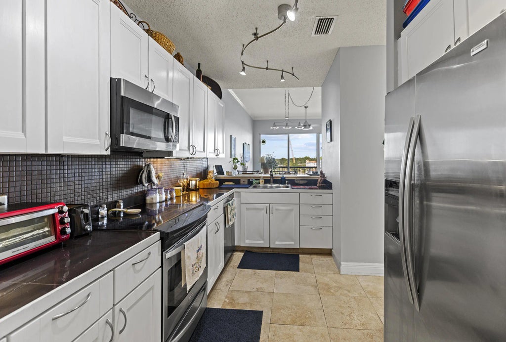7 of 40 - 321 Bream Avenue 605, Fort Walton Beach, FL