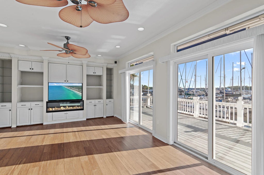 11 of 35 - 813 Bayshore Drive, Niceville, FL
