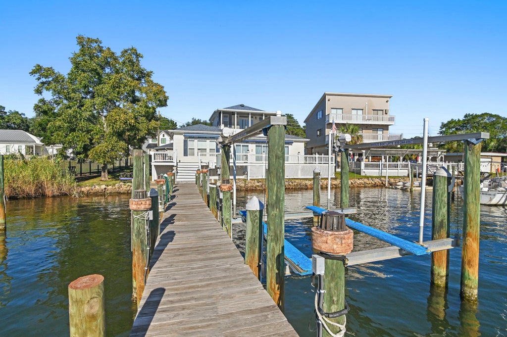 24 of 35 - 813 Bayshore Drive, Niceville, FL
