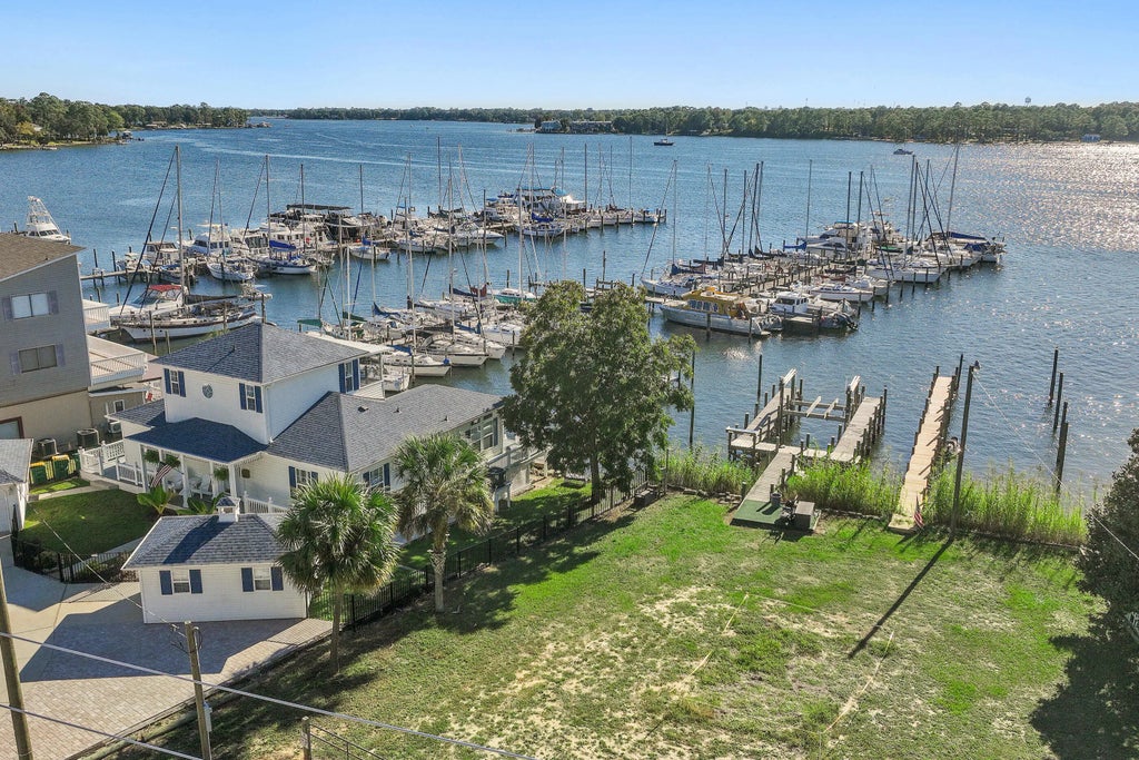 28 of 35 - 813 Bayshore Drive, Niceville, FL
