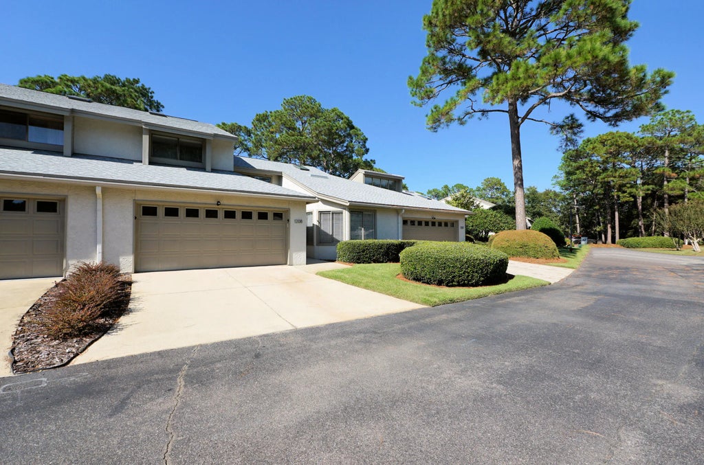 2 of 61 - 1208 Oakmont Drive, Niceville, FL