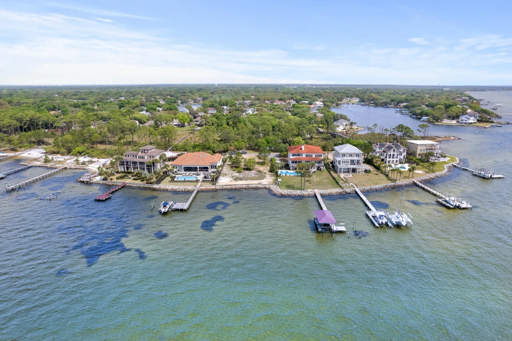 119 of 123 - 753 Boulevard Of The Champions, Shalimar, FL