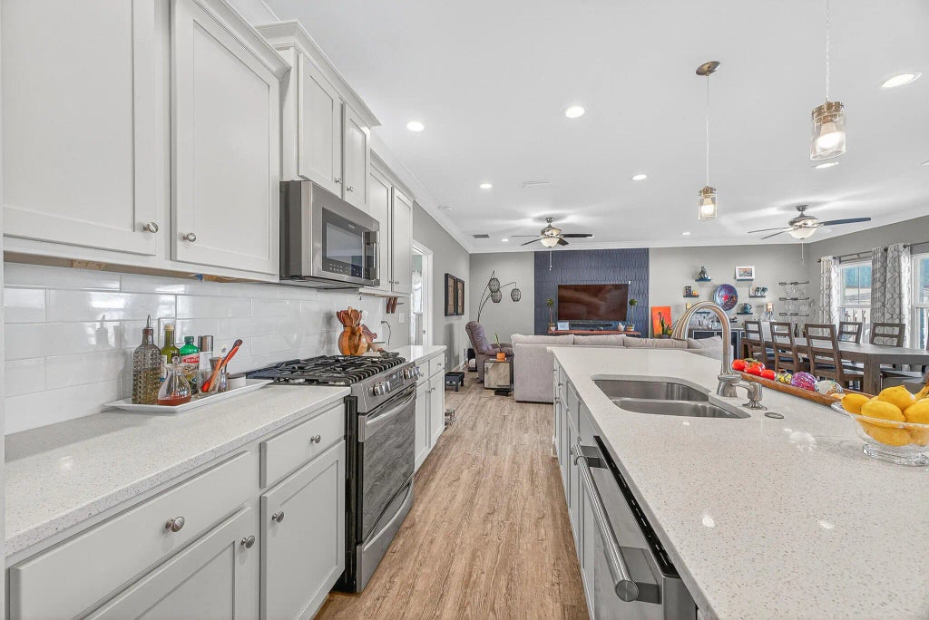 52 of 59 - 61b 6th Street, Shalimar, FL