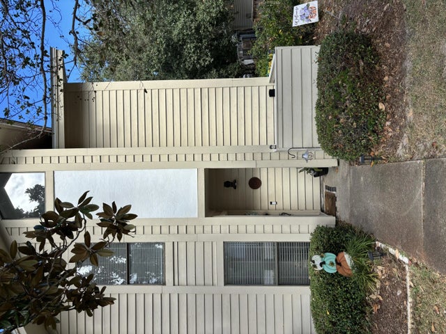 Photo of Listing #988149