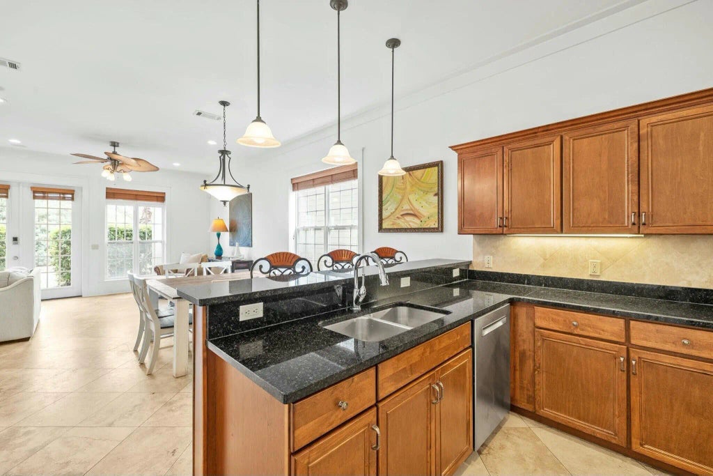 10 of 26 - 137 N Saint Francis Drive, Miramar Beach, FL
