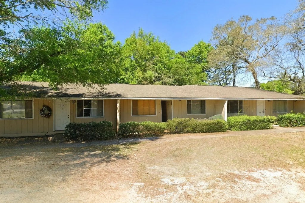 1 of 1 - 415 Corvet Street 1-3, Fort Walton Beach, FL