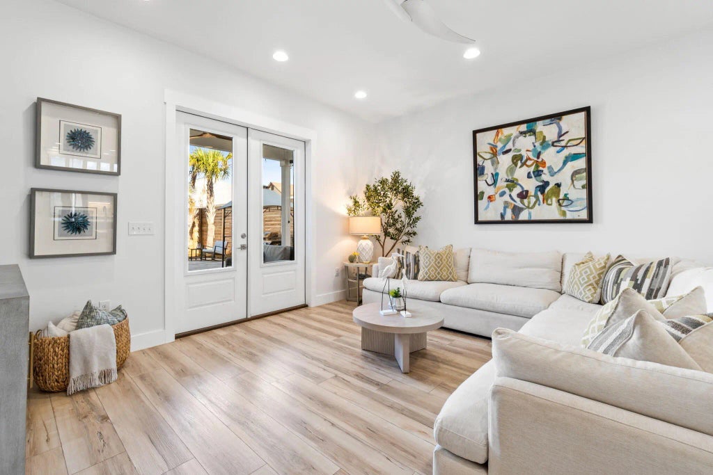 13 of 69 - 7028 Thomas Drive, Panama City Beach, FL