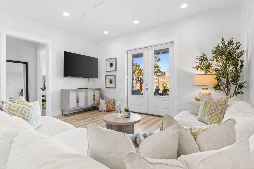 15 of 69 - 7028 Thomas Drive, Panama City Beach, FL