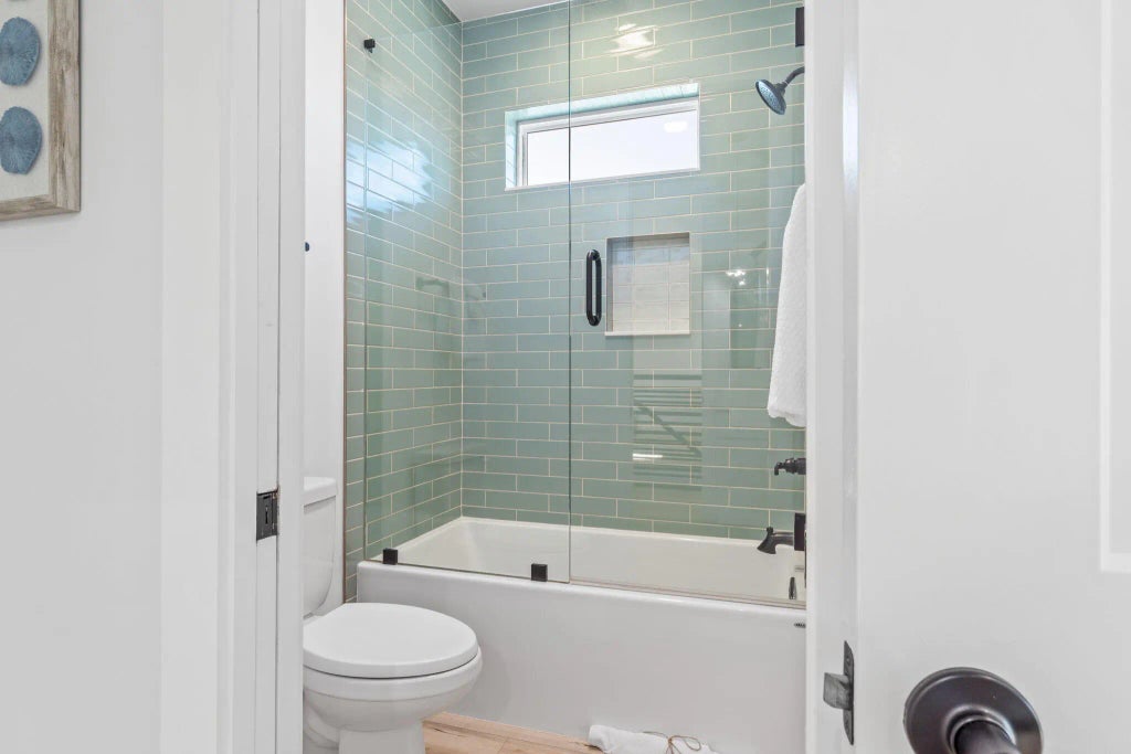 33 of 69 - 7028 Thomas Drive, Panama City Beach, FL