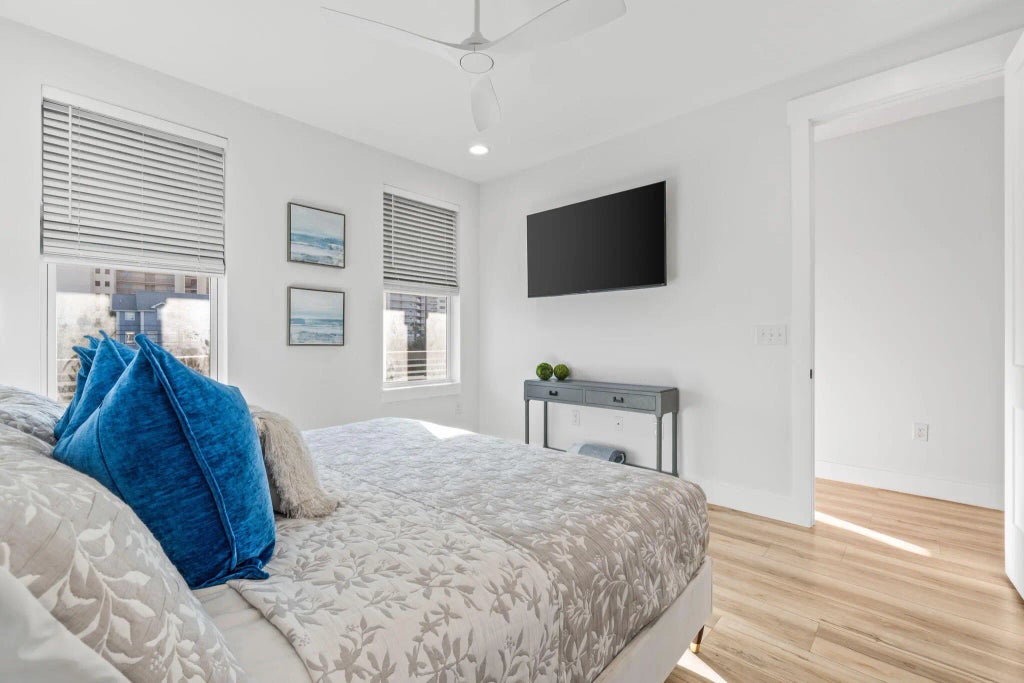 35 of 69 - 7028 Thomas Drive, Panama City Beach, FL